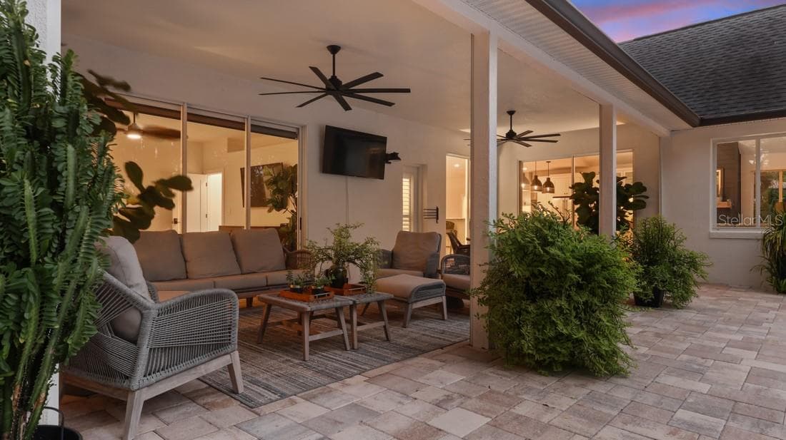 Single Family Residence at 4733 CHULUOTA RD, ORLANDO, photo 4 of 49