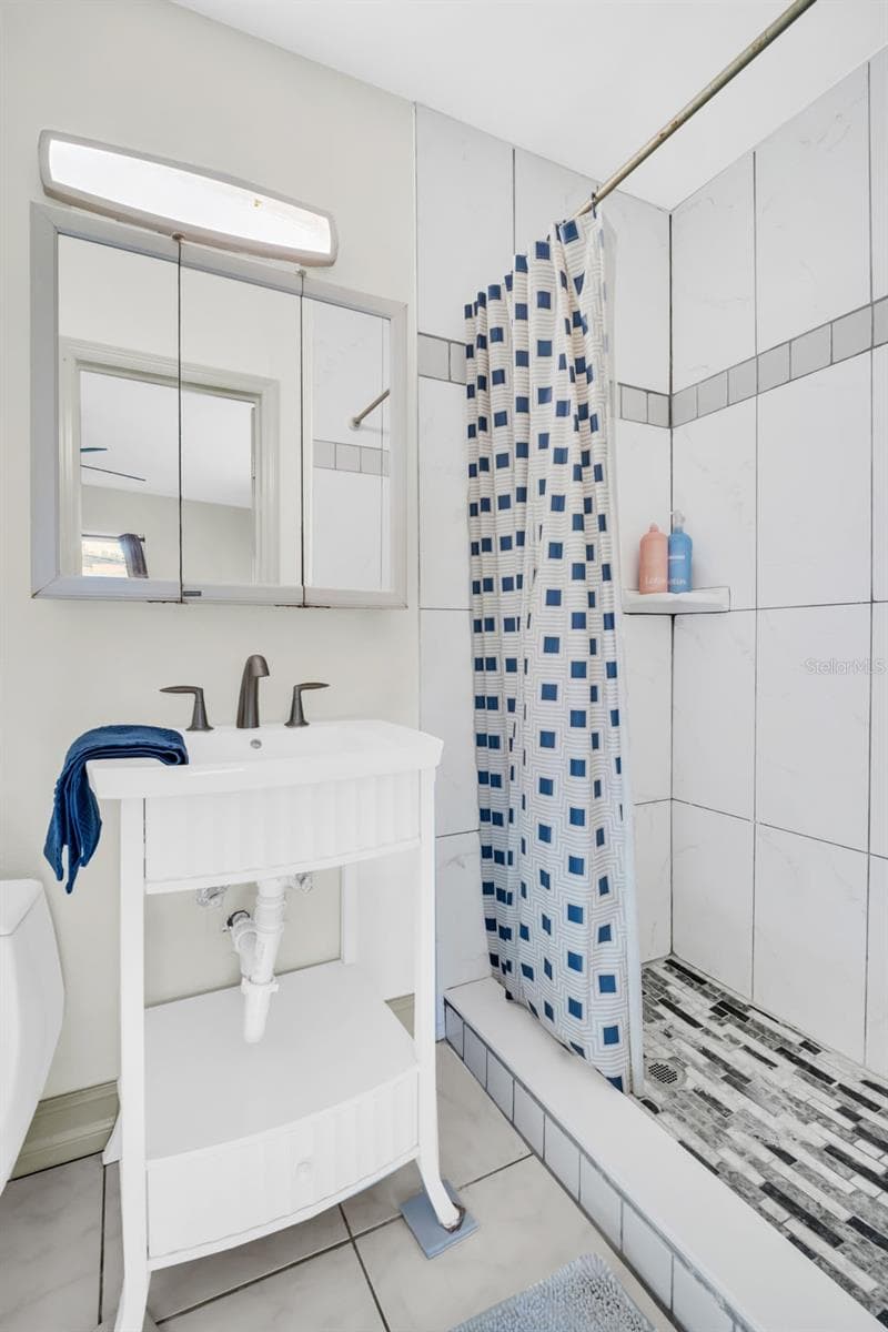 Bath 2 - 1182 NORWOOD AVE, CLEARWATER