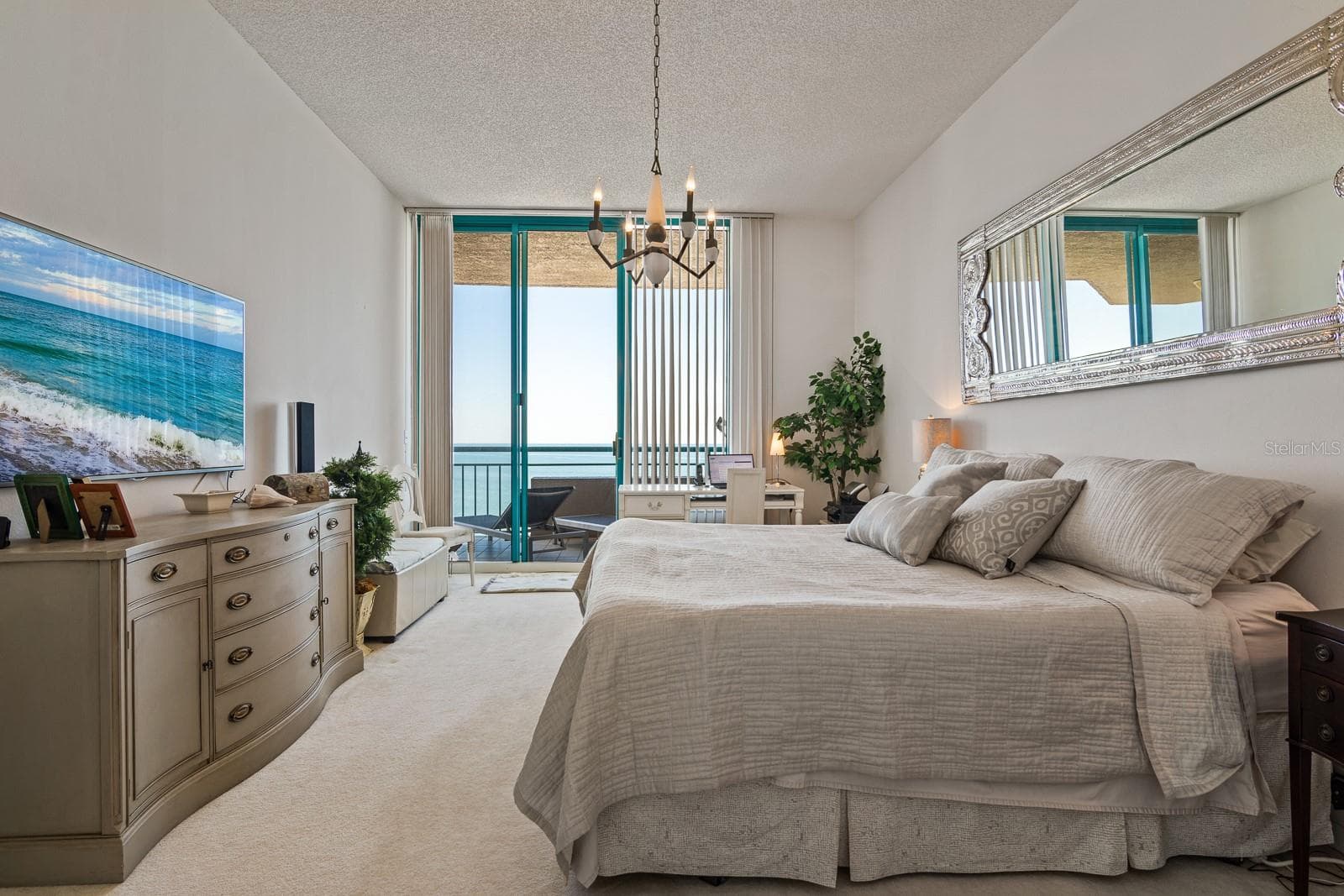 Primary Suite - 1560 GULF BLVD #1507, CLEARWATER BEACH
