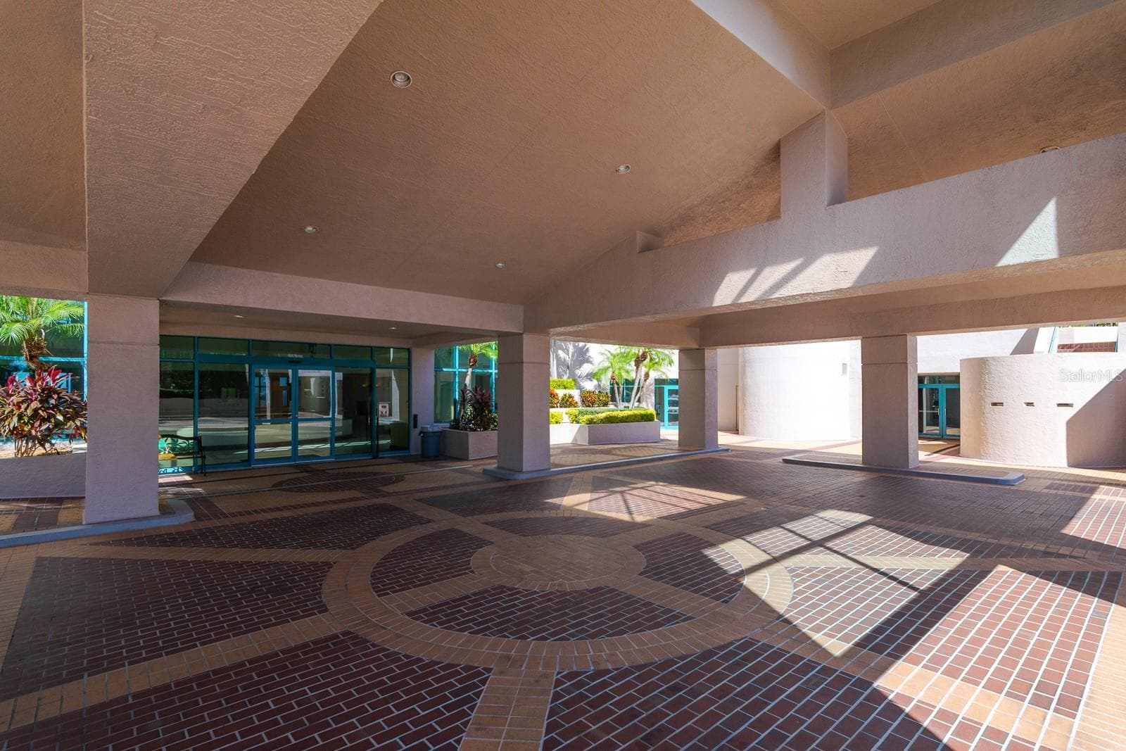 Entrance - 1560 GULF BLVD #1507, CLEARWATER BEACH