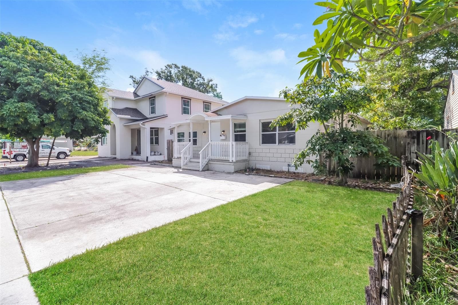 Single Family Residence at 2626 15TH AVE N, ST PETERSBURG, photo 3 of 20