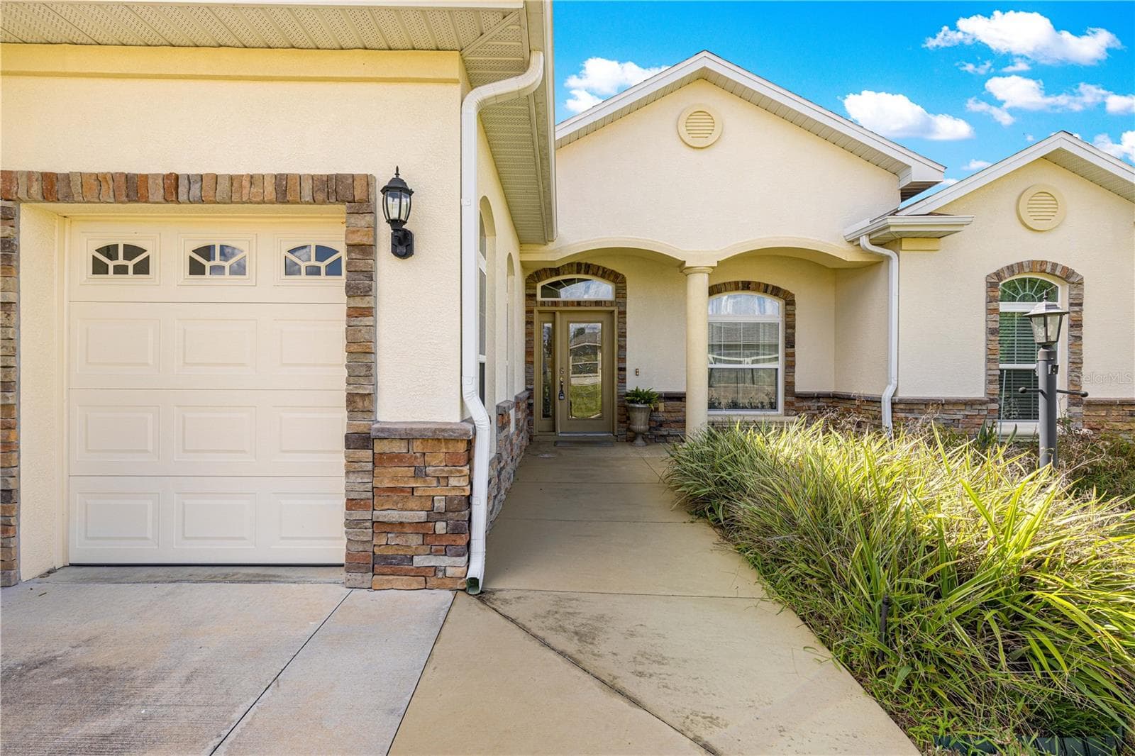 Single Family Residence at 17306 SE 112TH CT RD, SUMMERFIELD, photo 3 of 42