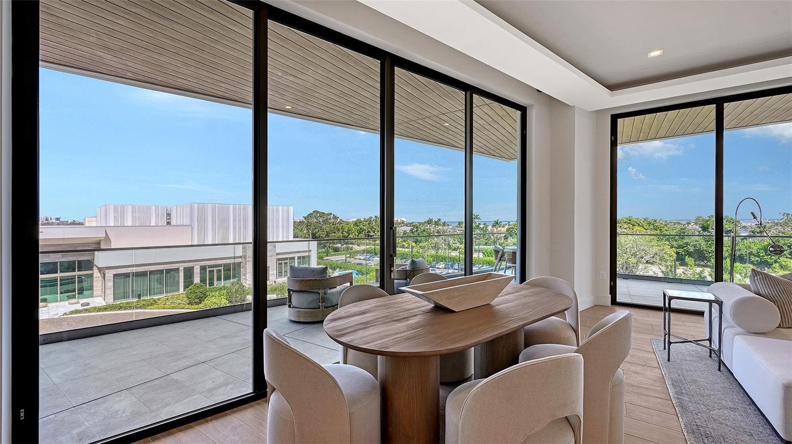 Great Room - 1591 GULF OF MEXICO DR #413, LONGBOAT KEY