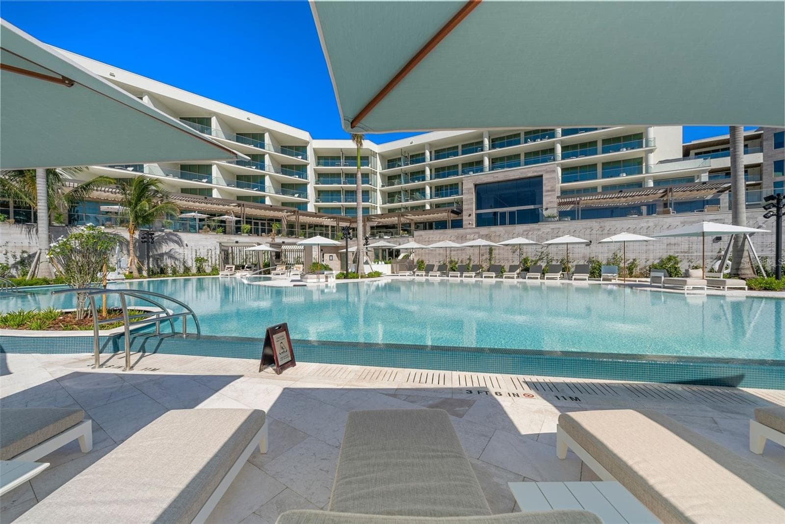 St. Regis Pool - 1591 GULF OF MEXICO DR #413, LONGBOAT KEY