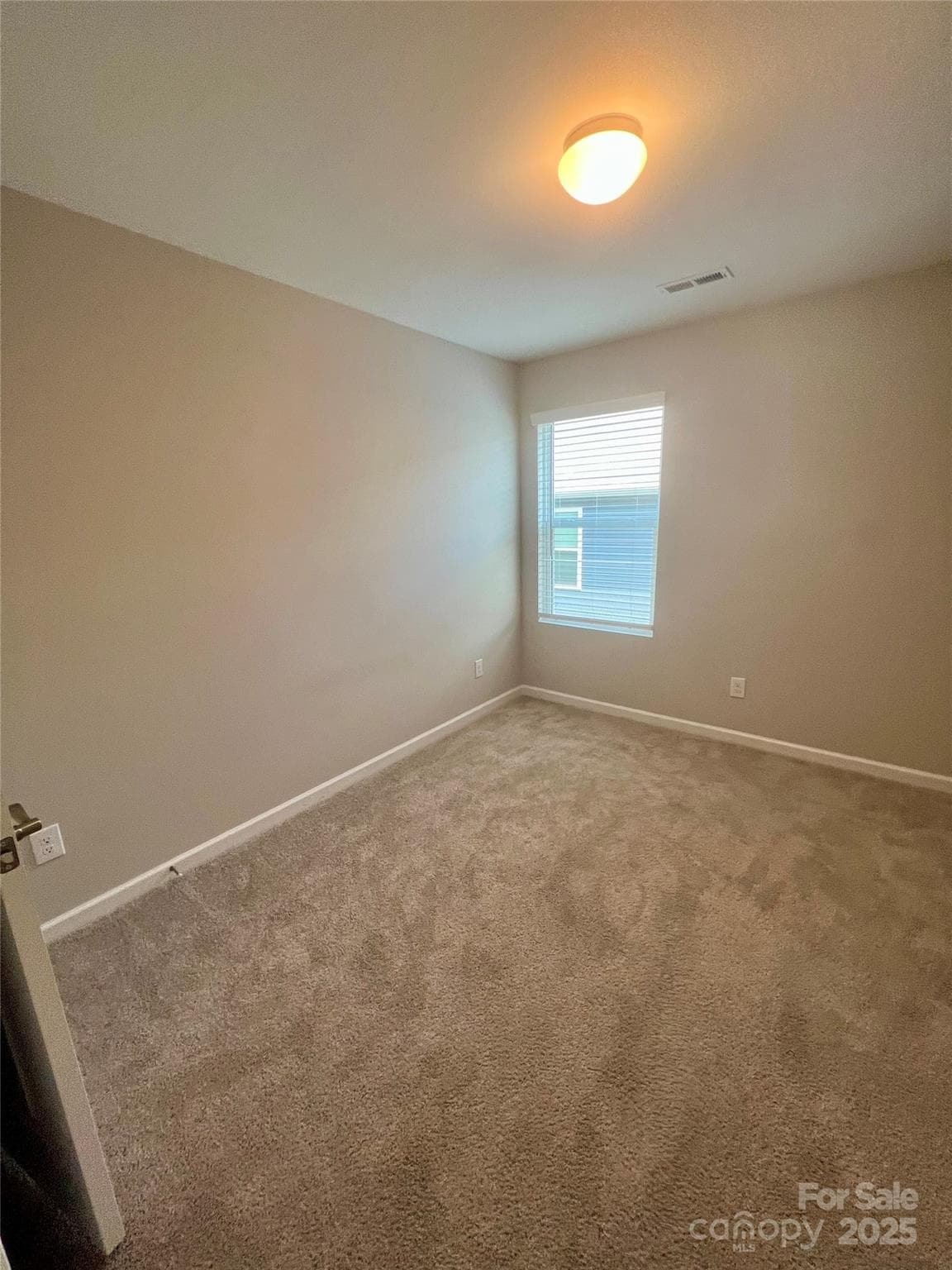 Single Family Residence at 404 Brannon Meadows Drive, York, photo 8 of 12