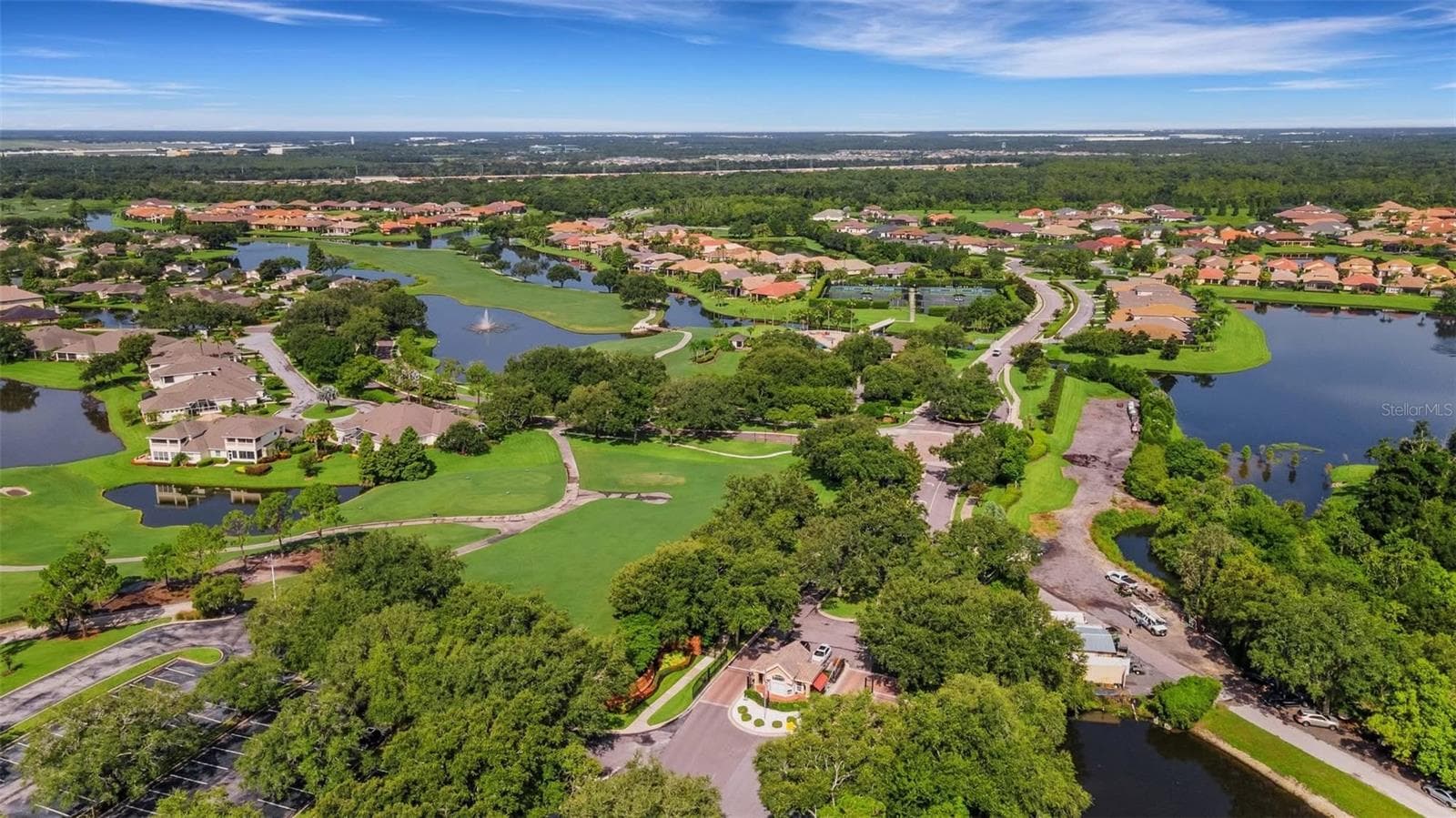 Condominium at 516 GRASSLANDS VILLAGE CIR, LAKELAND, photo 54 of 68