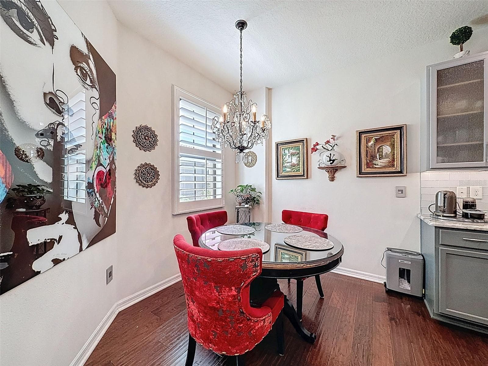 Dinette space in kitchen - 2539 SILVERBACK CT, PALM HARBOR