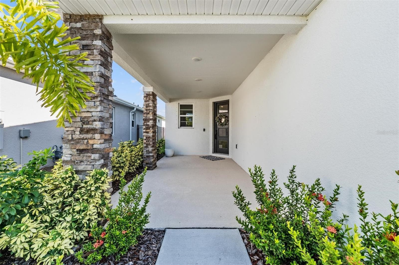 Single Family Residence at 6276 GOLDEN BEACH DR, APOLLO BEACH, photo 2 of 44