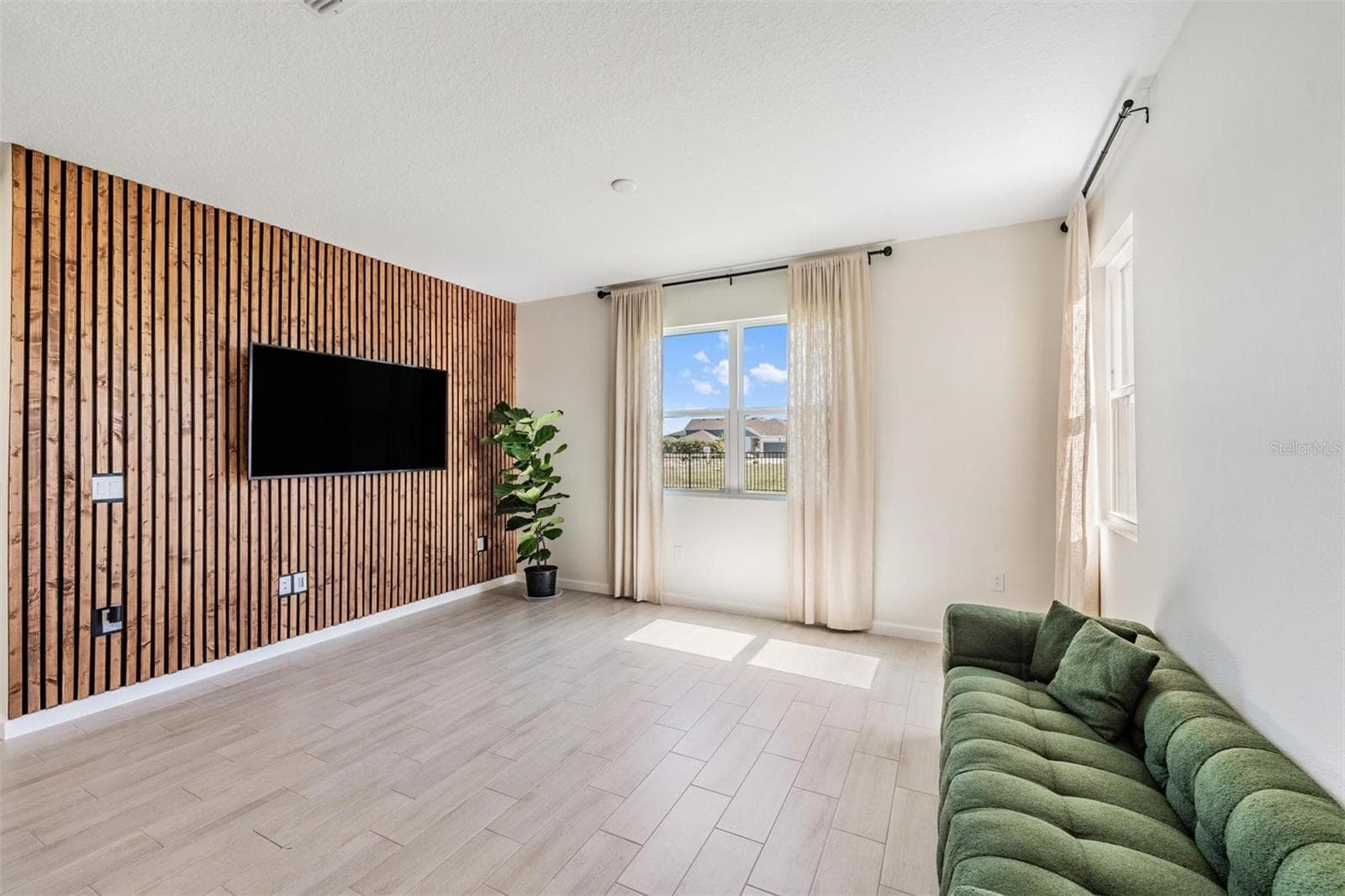 Single Family Residence at 6276 GOLDEN BEACH DR, APOLLO BEACH, photo 6 of 44