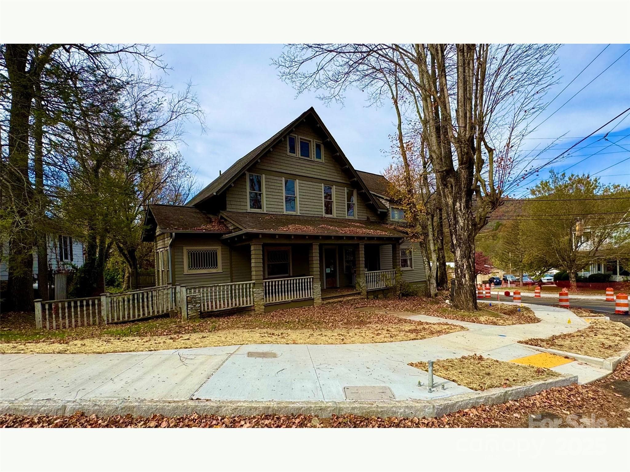 Single Family Residence at Waynesville, photo 2 of 34