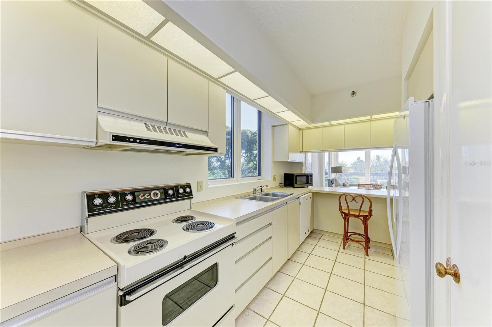 Condominium at 1065 GULF OF MEXICO DR #201, LONGBOAT KEY, photo 9 of 77