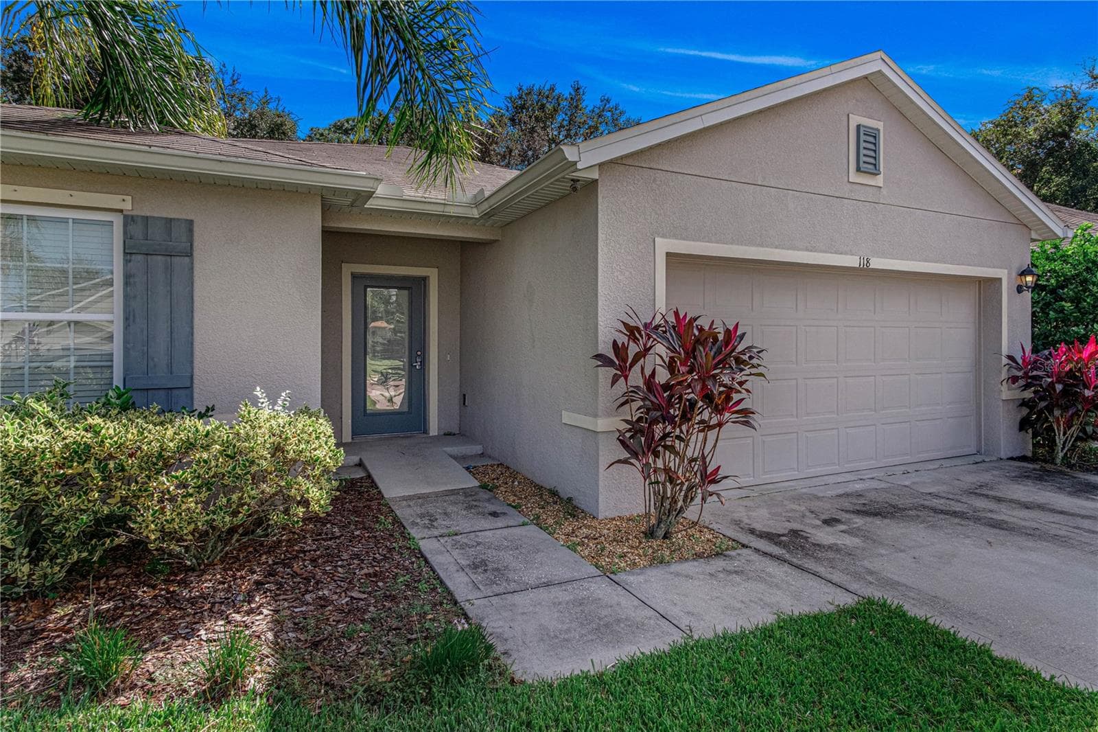 Single Family Residence at 118 FISHERMANS COVE DR, EDGEWATER, photo 2 of 20