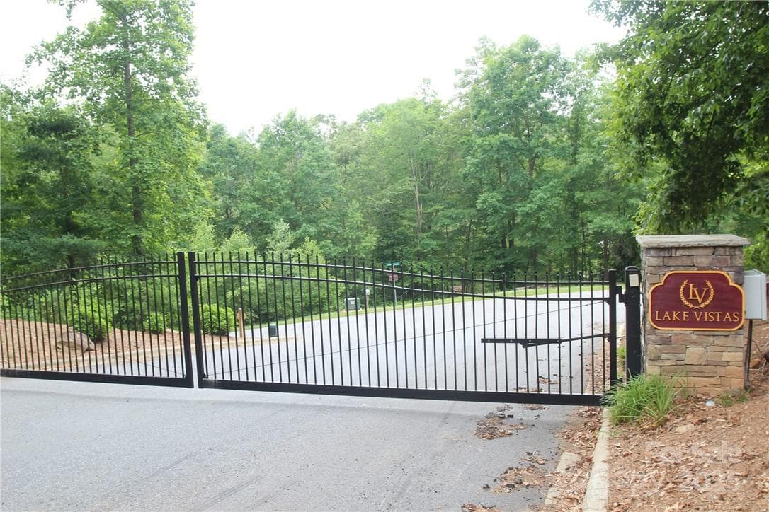 Gated subdivision - 2226 Inlet Shore Road NE, Connelly Springs