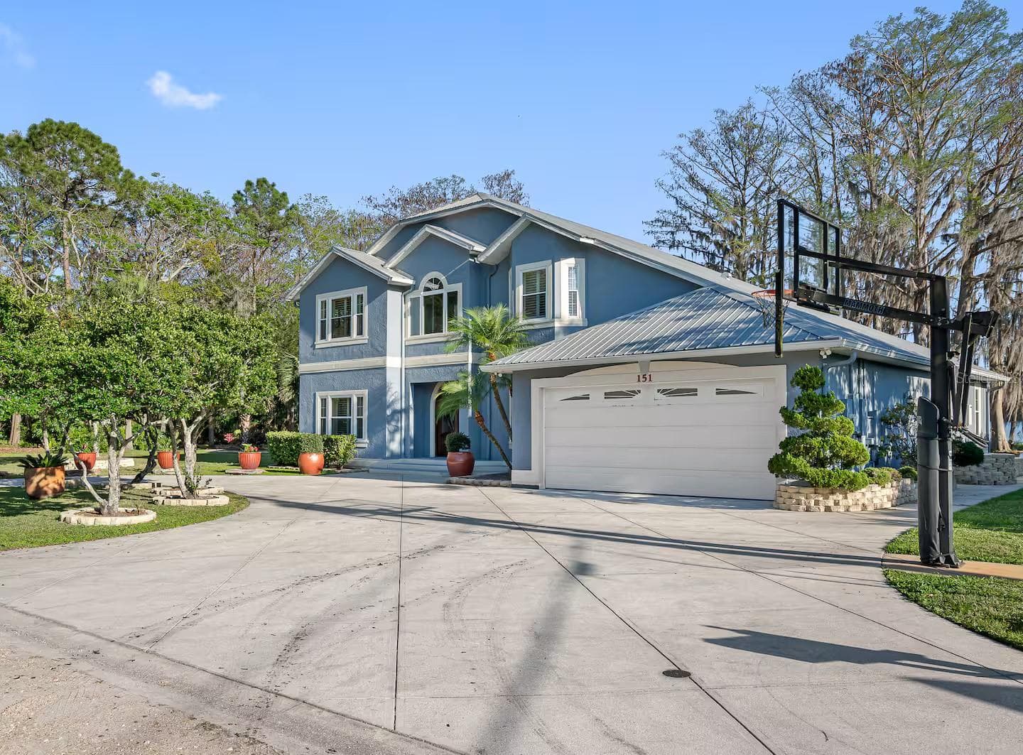 Single Family Residence at 151 LAKESIDE DR, SANFORD, photo 2 of 50