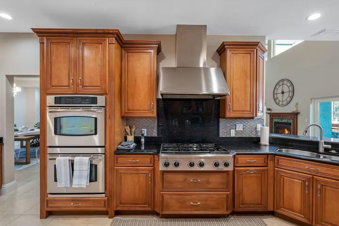 Single Family Residence at 151 LAKESIDE DR, SANFORD, photo 15 of 50