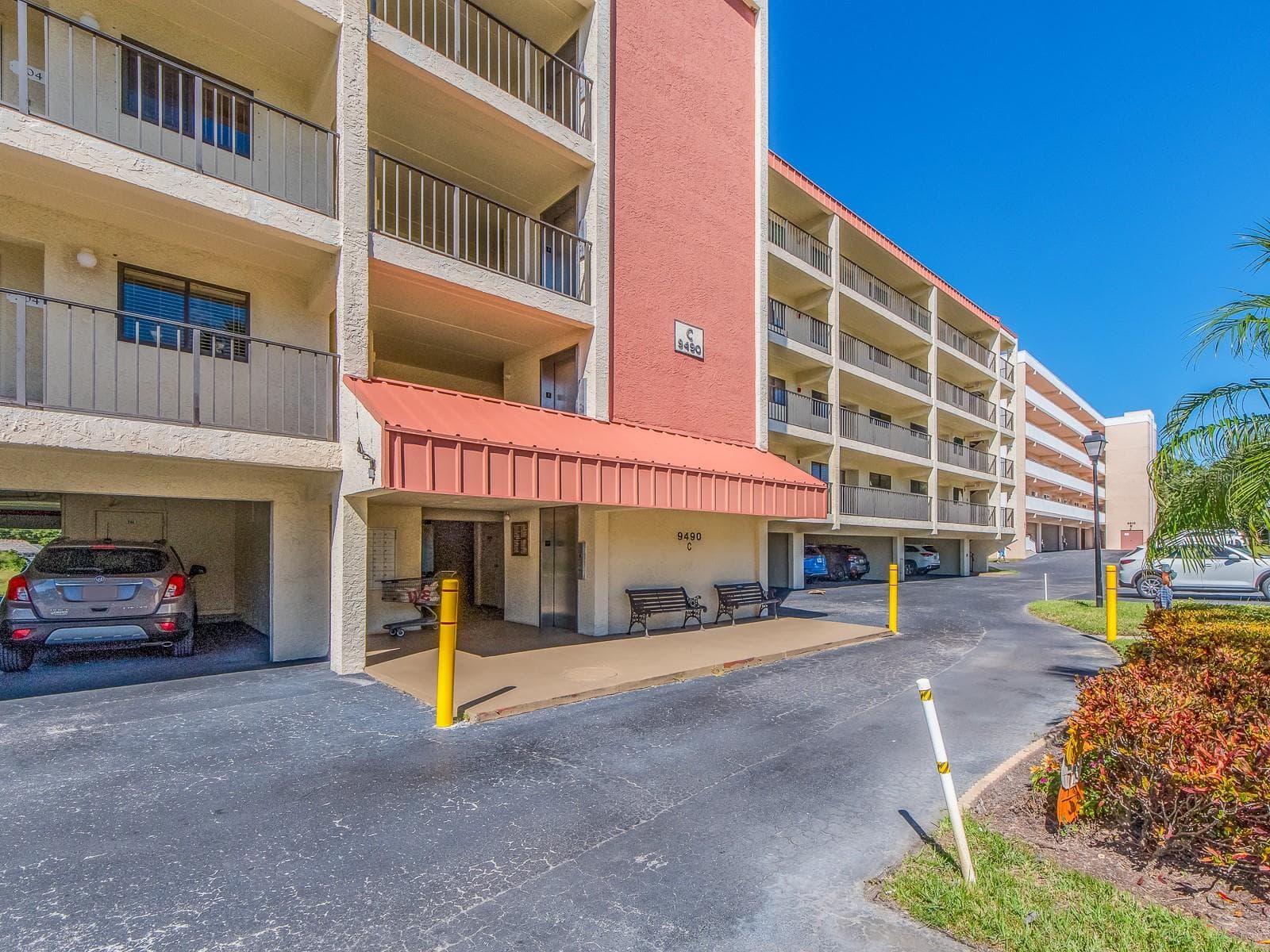 9490 HARBOR GREENS WAY #305