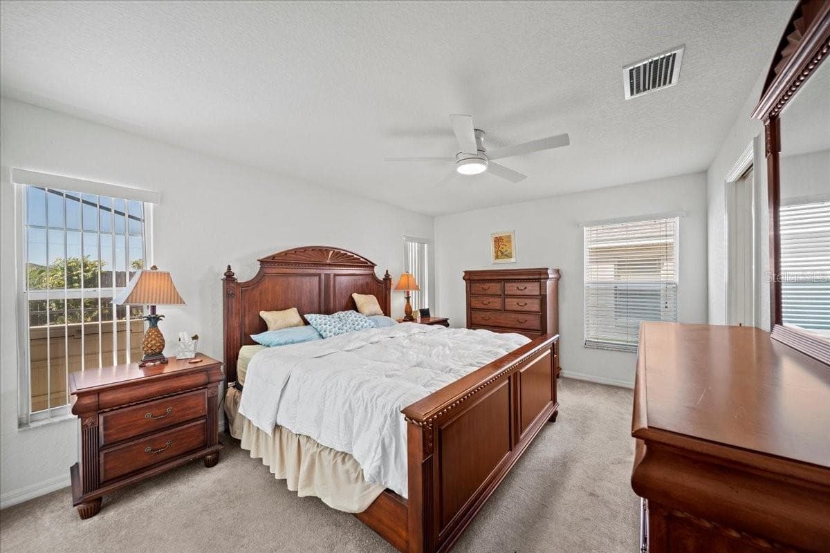 Primary bedroom - 364 LAKE SUZANNE DR, LAKE WALES