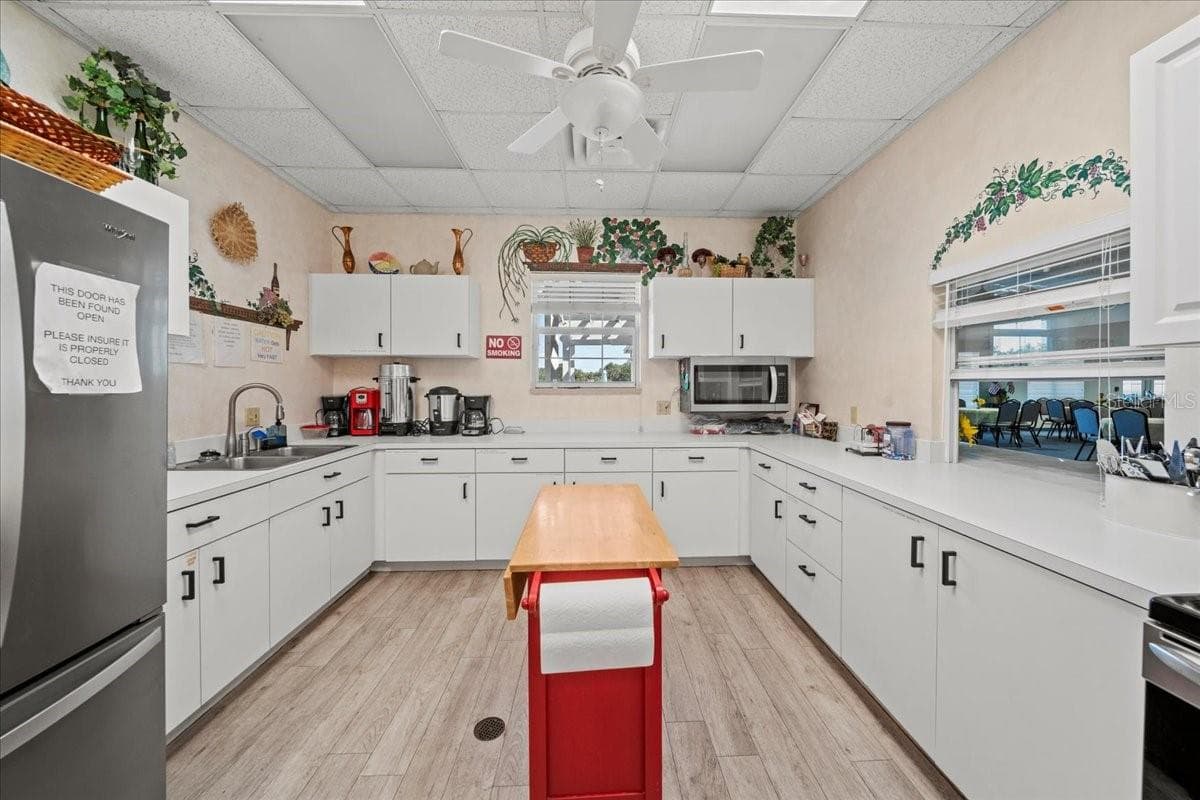 Fully Equipped Clubhouse Kitchen - 364 LAKE SUZANNE DR, LAKE WALES