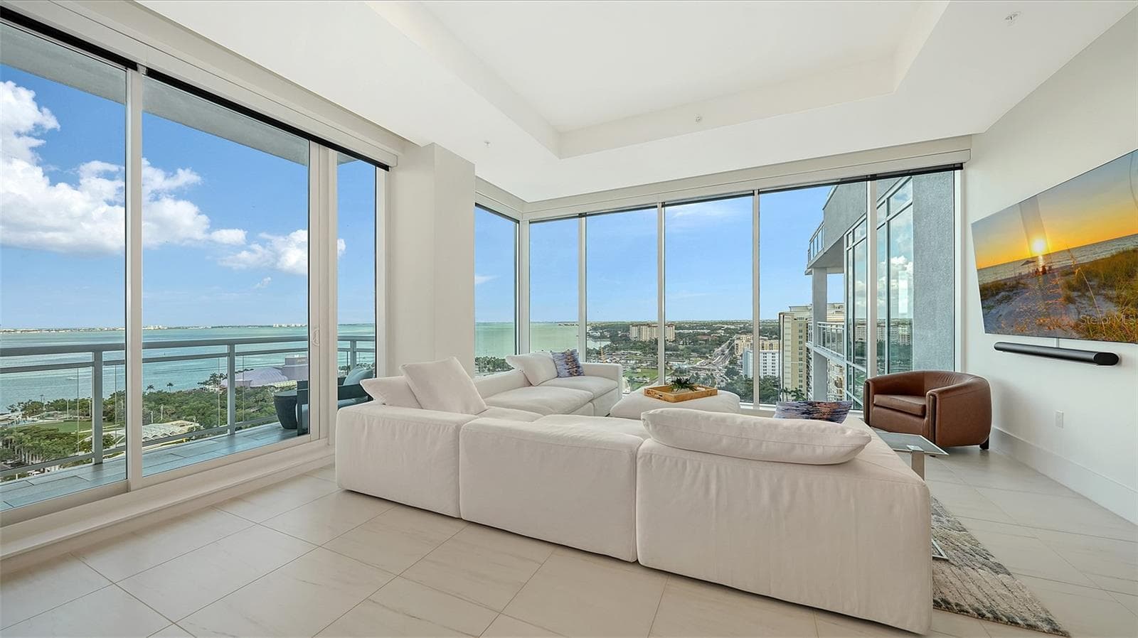 Condominium at 540 N TAMIAMI TRL #1702, SARASOTA, photo 7 of 84