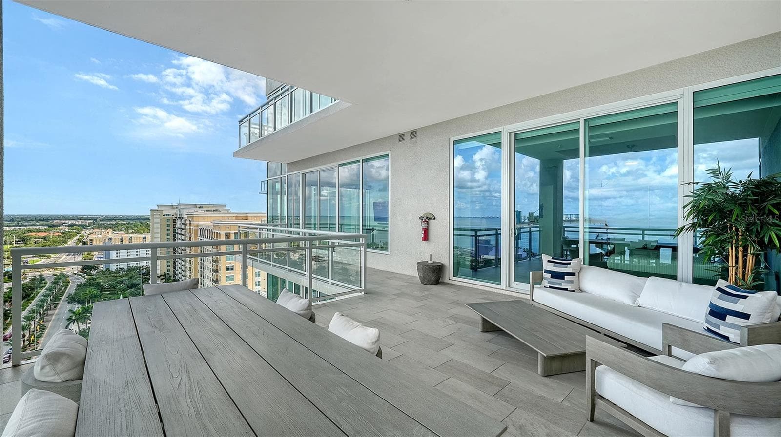 Condominium at 540 N TAMIAMI TRL #1702, SARASOTA, photo 29 of 84