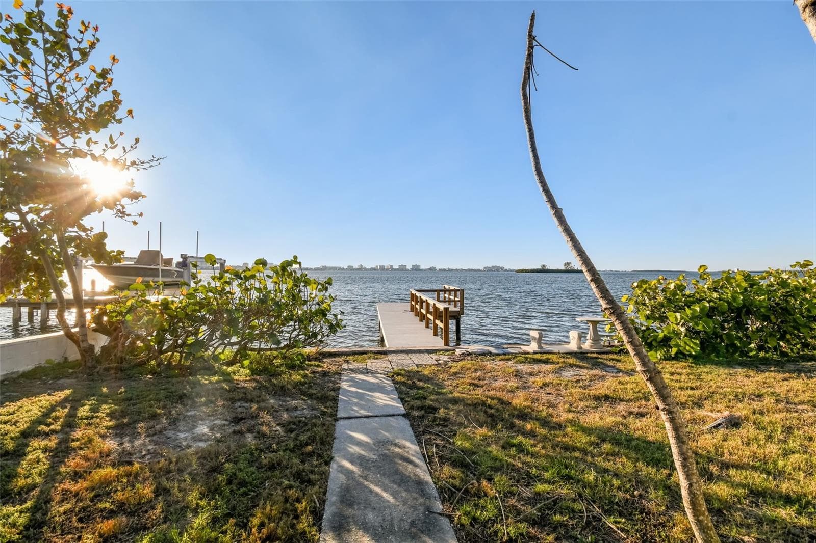 1836 VENETIAN POINT DR