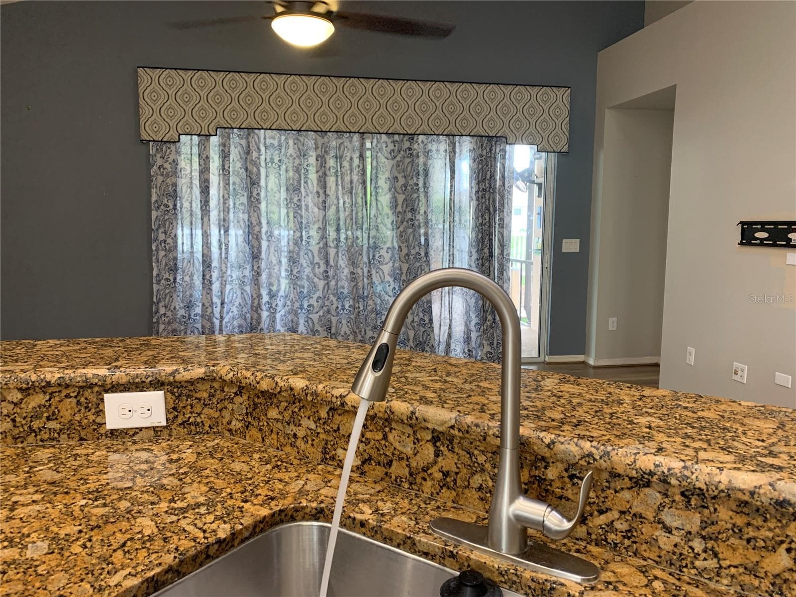 Single Family Residence at 10308 HOLLAND RD, RIVERVIEW, photo 17 of 66