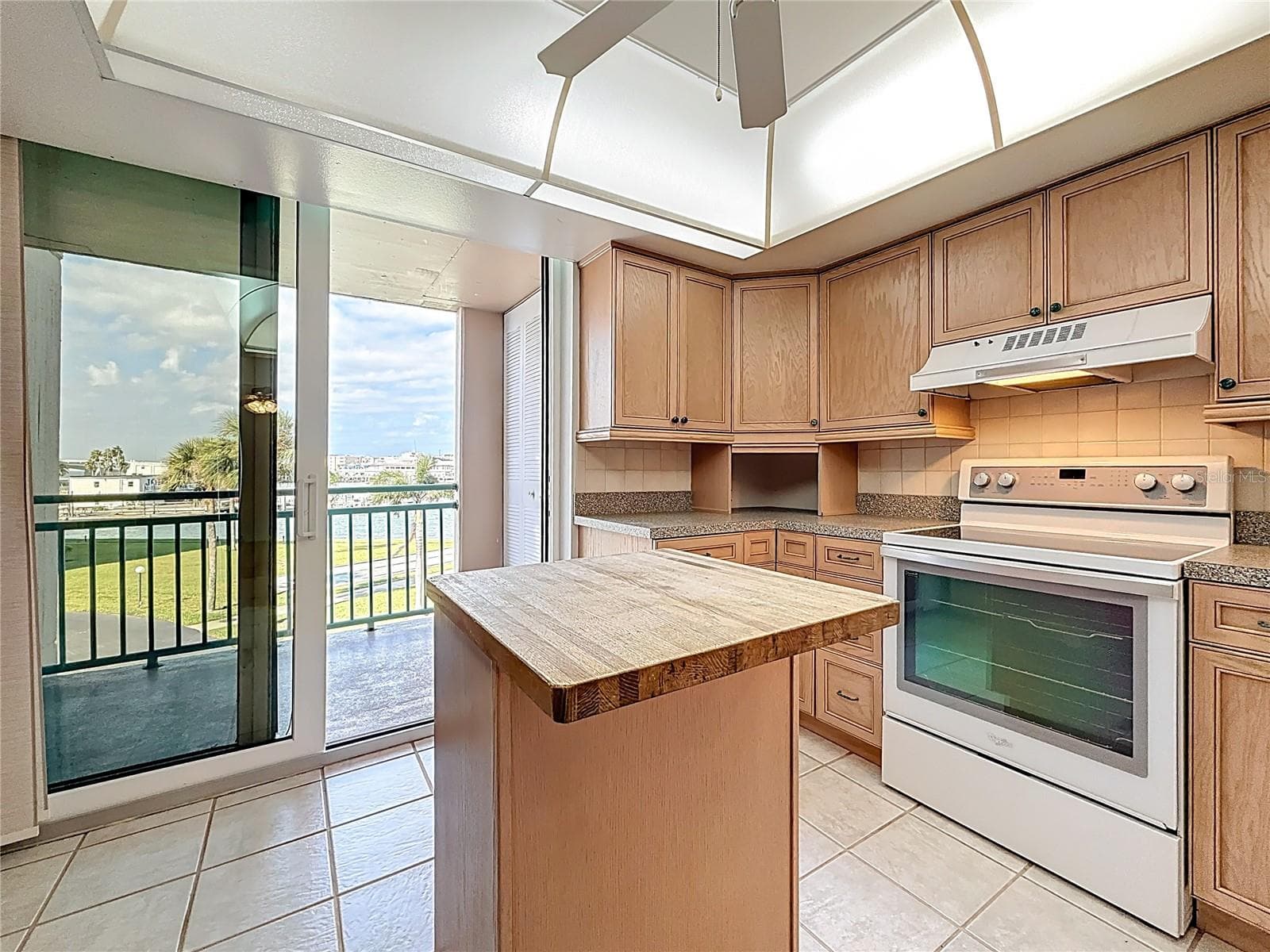 Condominium at 1 KEY CAPRI #201E, TREASURE ISLAND, photo 19 of 100