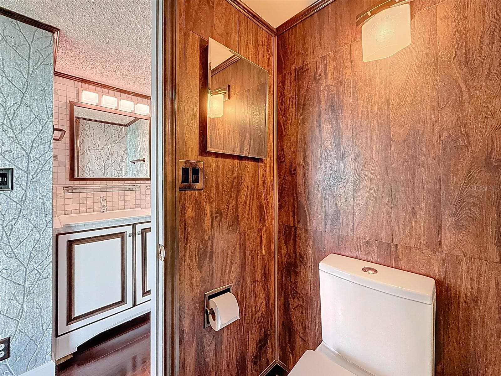 Condominium at 1 KEY CAPRI #201E, TREASURE ISLAND, photo 54 of 100