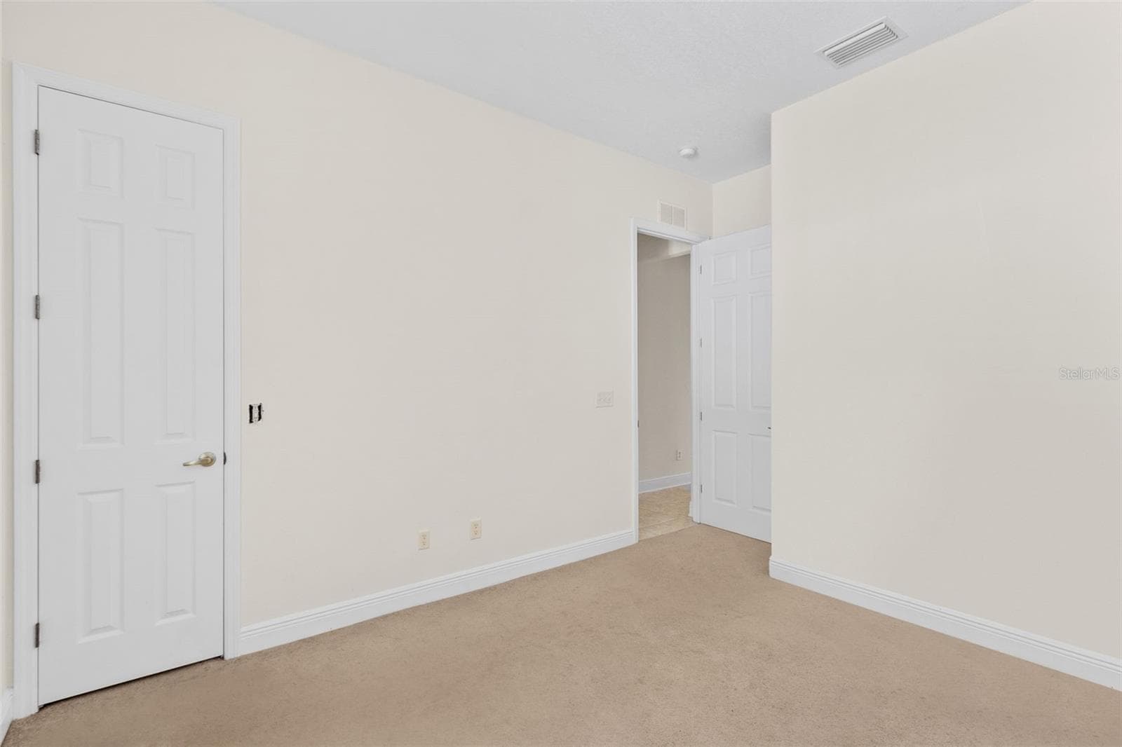 Single Family Residence at 4116 WOODACRE LN, TAMPA, photo 19 of 31