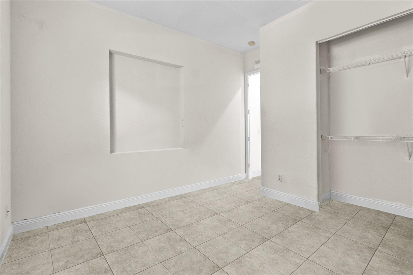 Single Family Residence at 4116 WOODACRE LN, TAMPA, photo 28 of 31