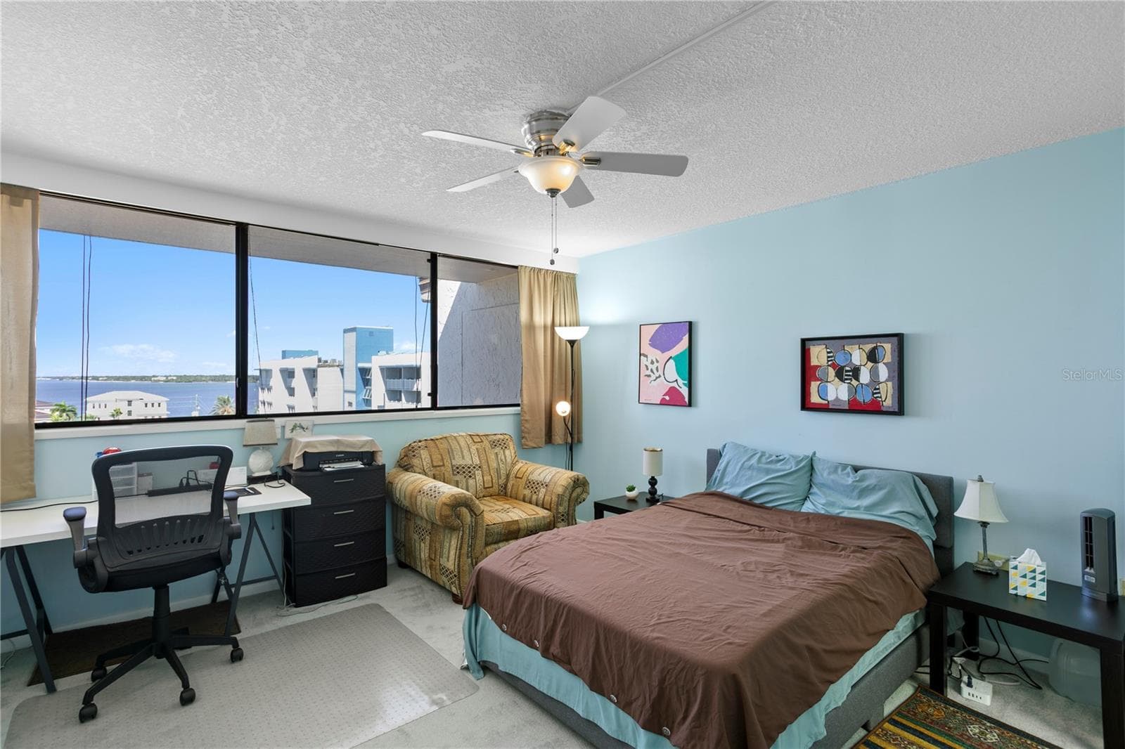 Condominium at 450 TREASURE ISLAND CSWY #702, TREASURE ISLAND, photo 19 of 35