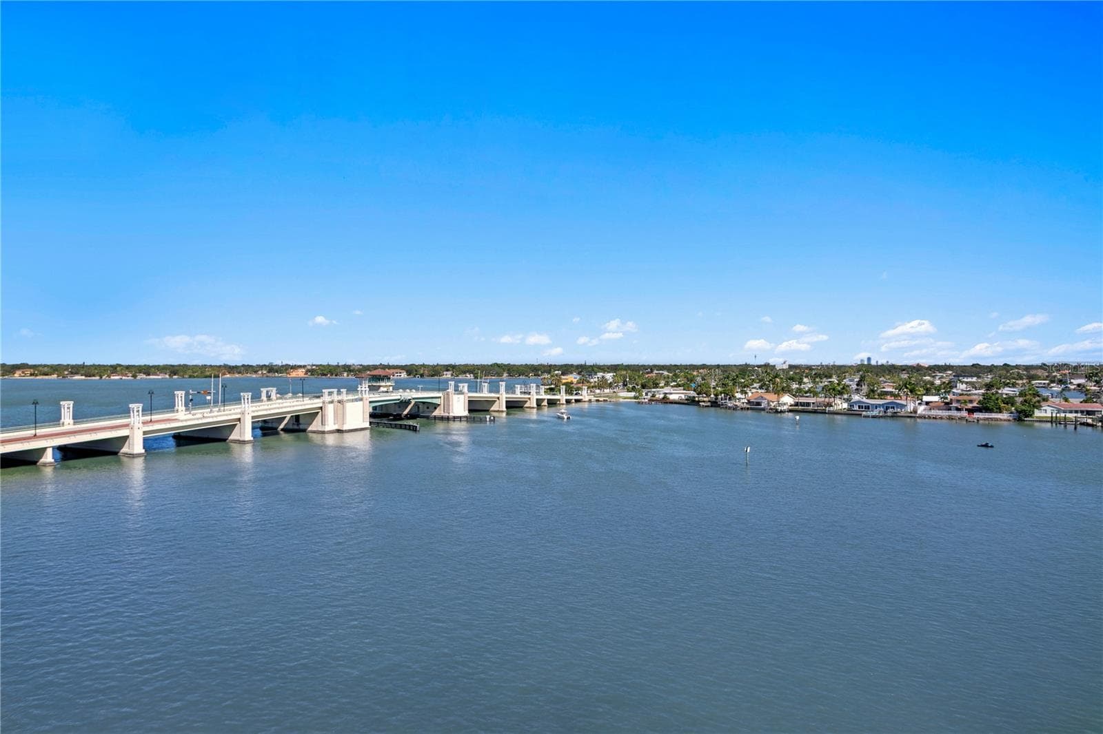 Condominium at 450 TREASURE ISLAND CSWY #702, TREASURE ISLAND, photo 28 of 35