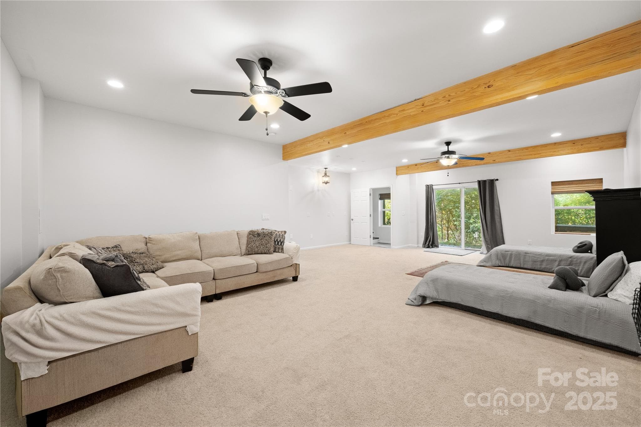 Great room open to back patio - 1308 Bell Mountain Road, Zirconia