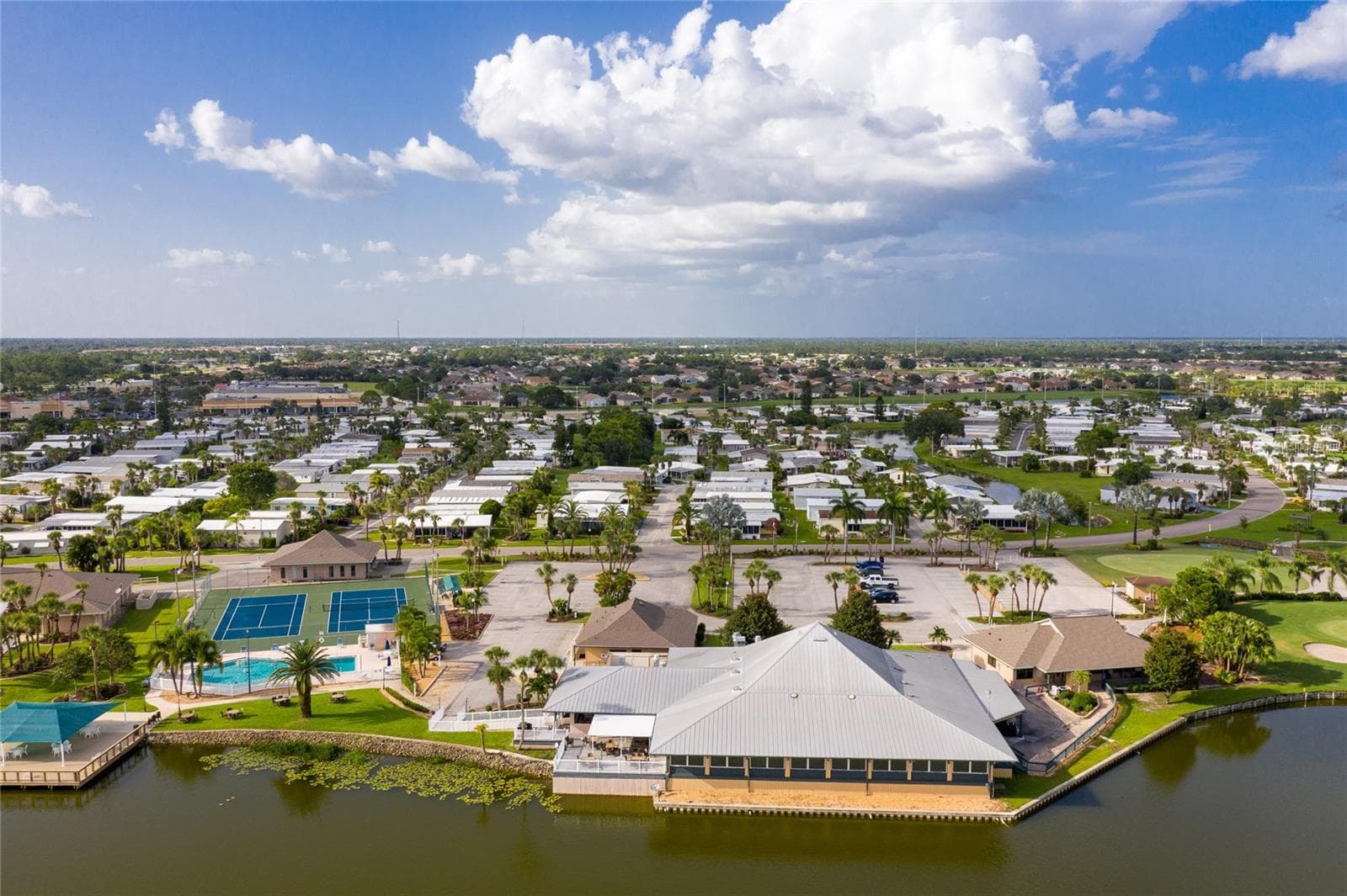 Manufactured Home at 2100 KINGS HWY #283, PORT CHARLOTTE, photo 37 of 57