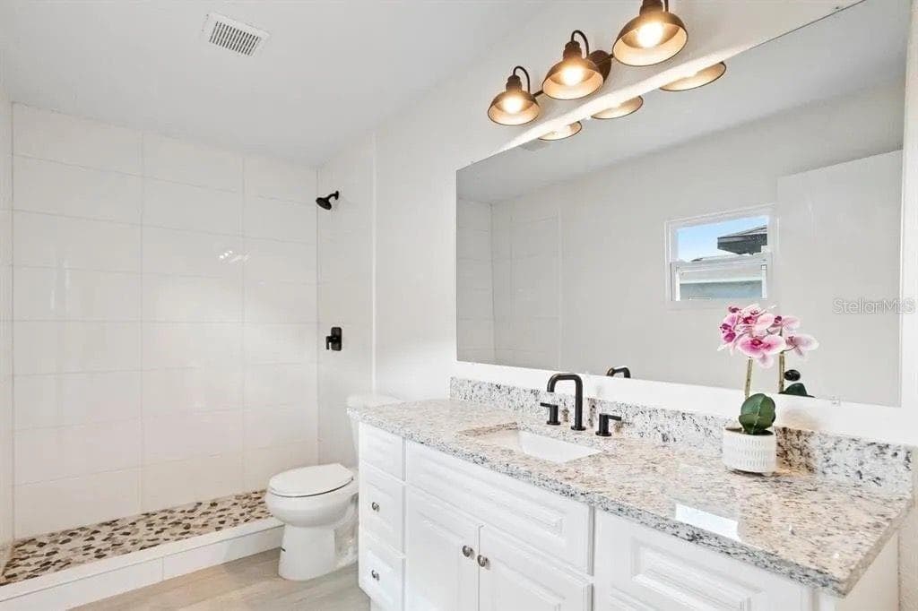 Master Bathroom - 2722 14TH AVE S, ST PETERSBURG