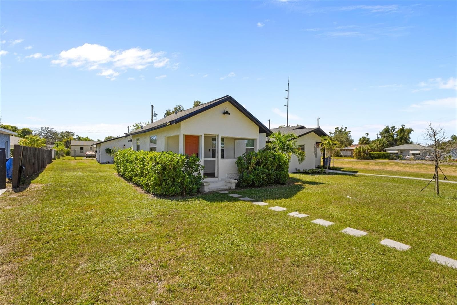 2 bed/2 bath house - 2722 14TH AVE S, ST PETERSBURG
