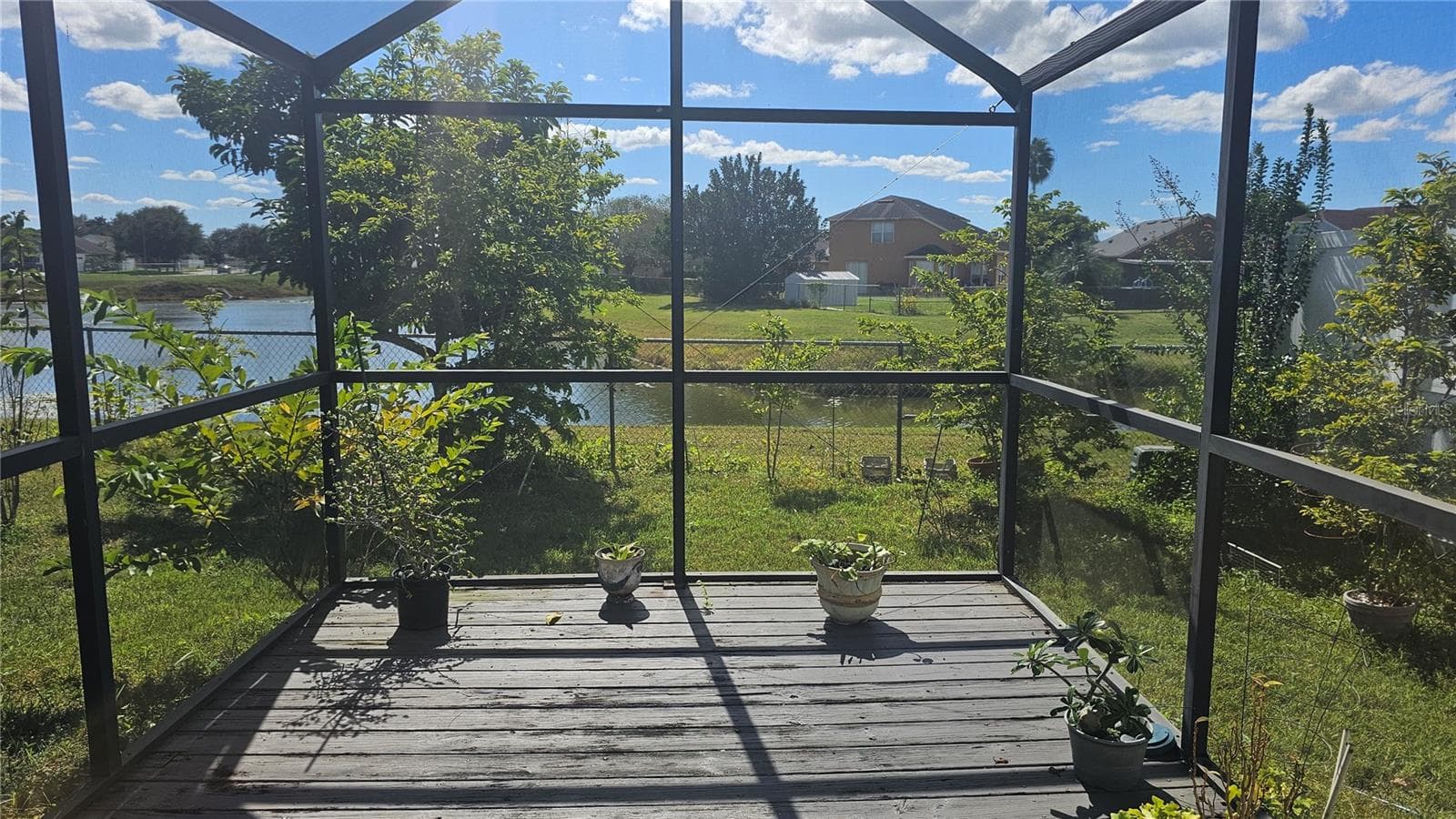 Yard view 1 - 9906 SURREY RIDGE RD, ORLANDO