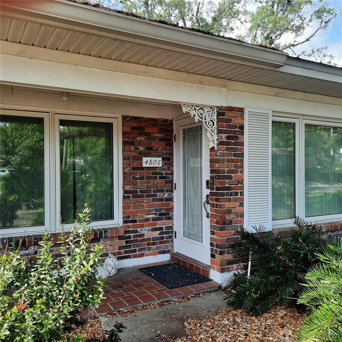 Front door/porch - 4806 W SAN JOSE ST, TAMPA