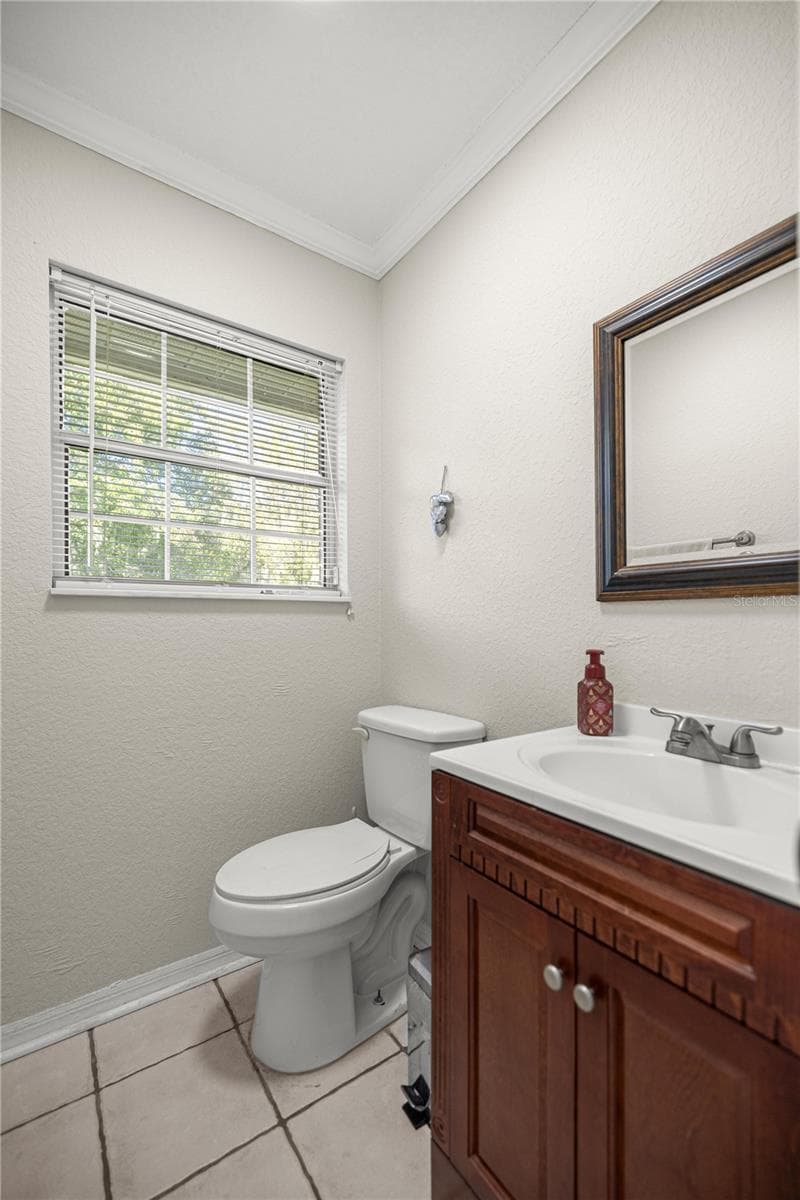 GUEST - HALF BATHROOM - 9812 SW 74TH AVE, OCALA