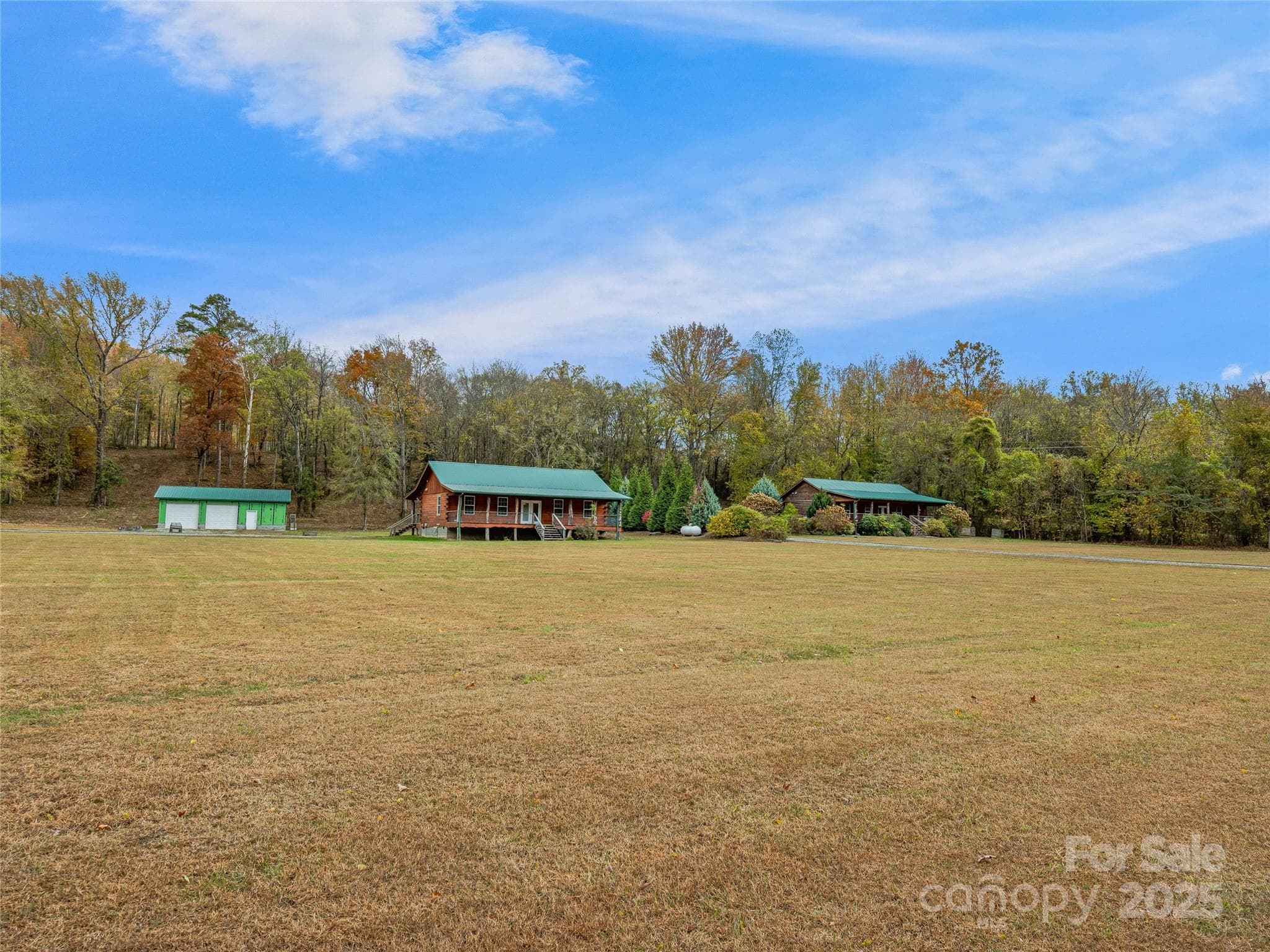 Cabins 2 & 3 - 1640, 1641, 1642 River Road, Hot Springs