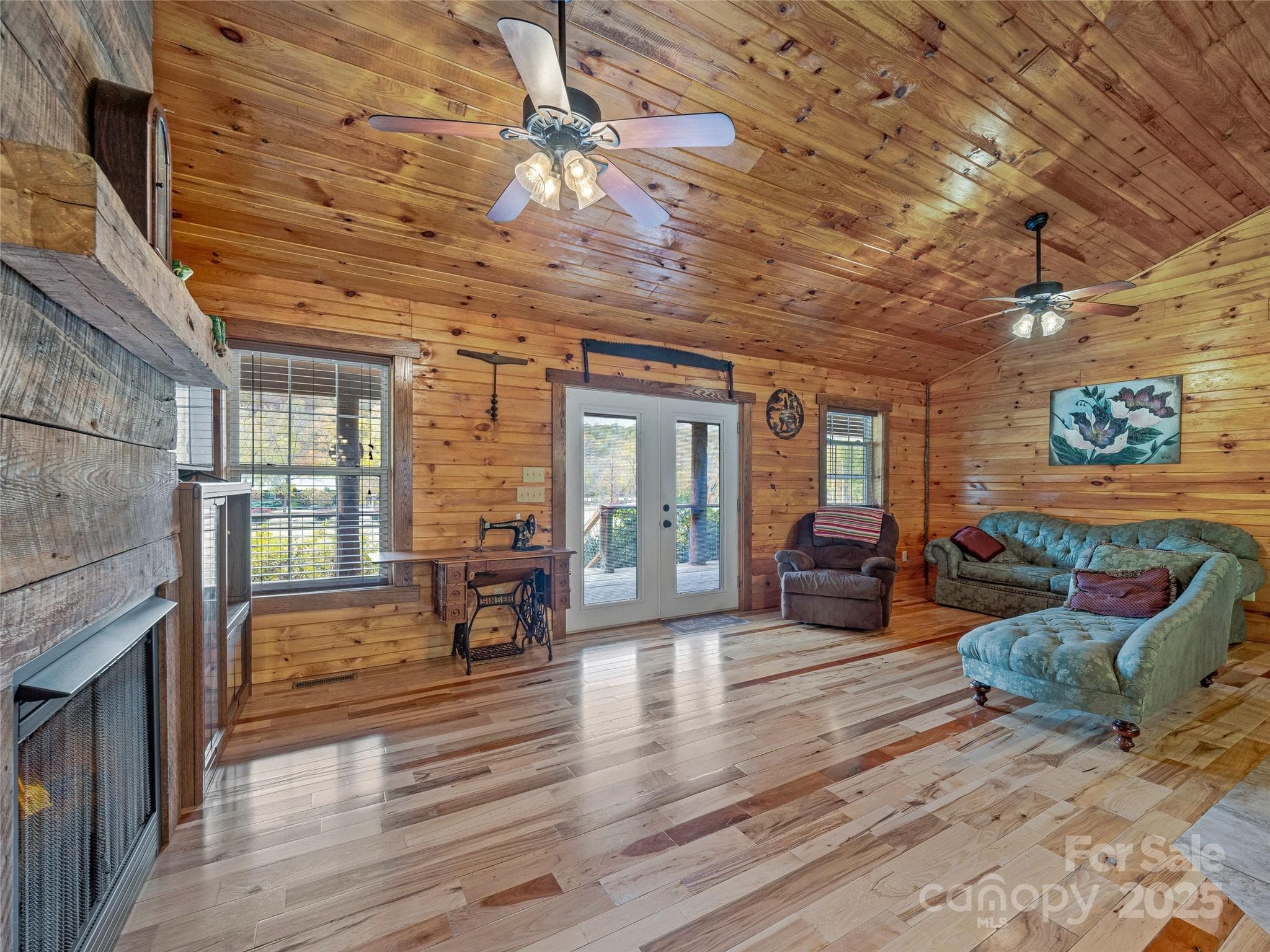 Cabin #3 - 1640, 1641, 1642 River Road, Hot Springs