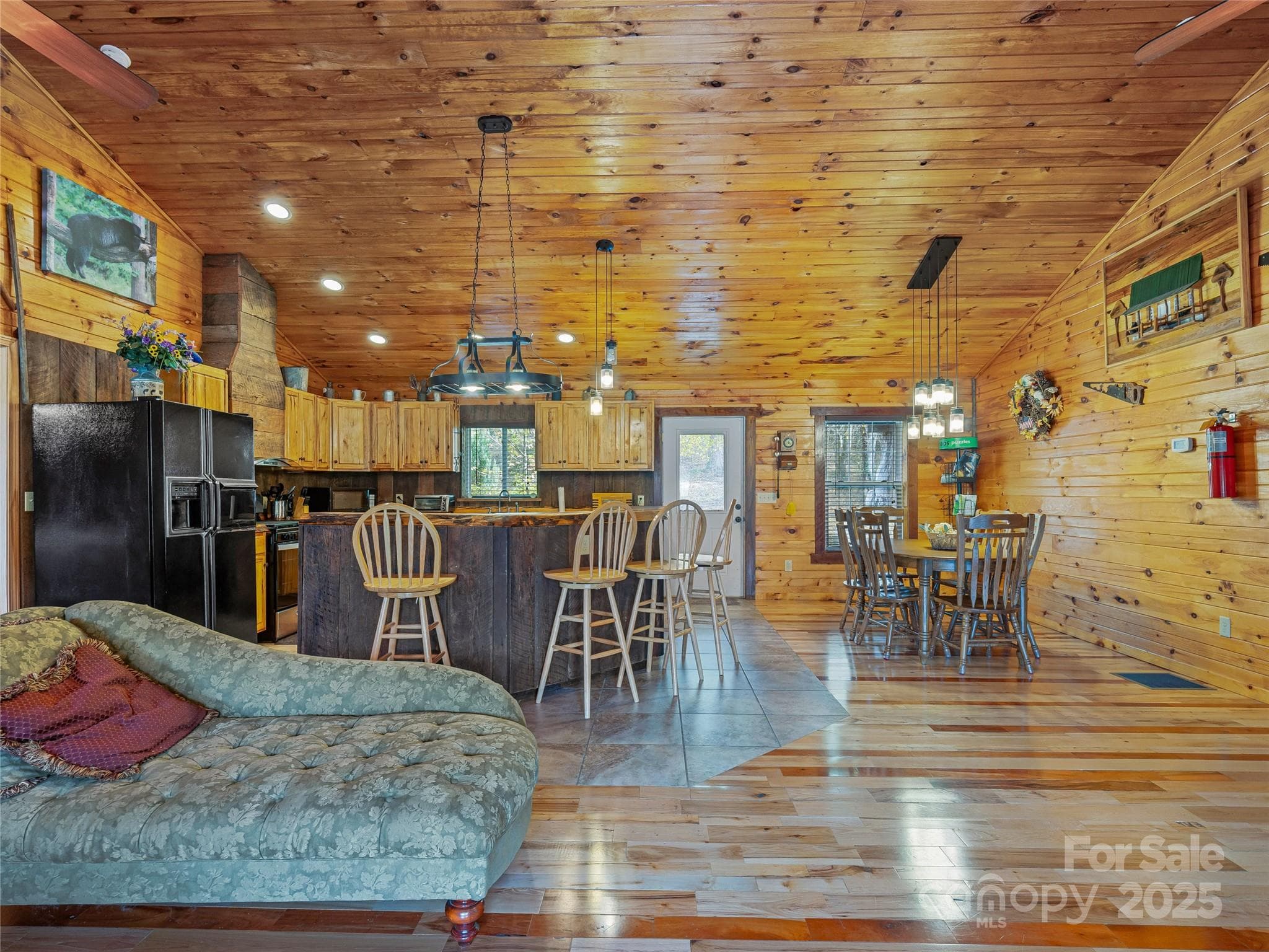 Cabin #3 - 1640, 1641, 1642 River Road, Hot Springs