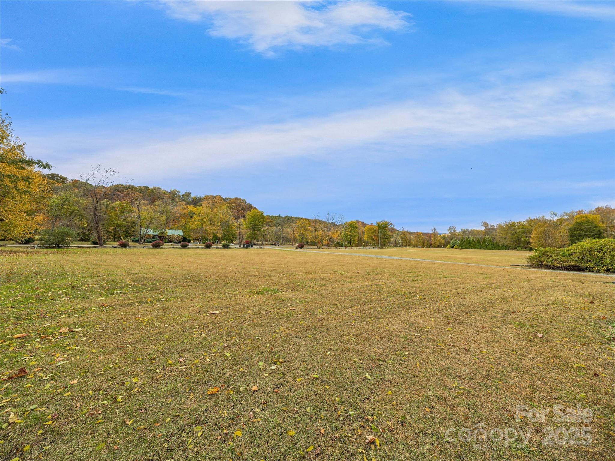 Flat front year - 1640, 1641, 1642 River Road, Hot Springs