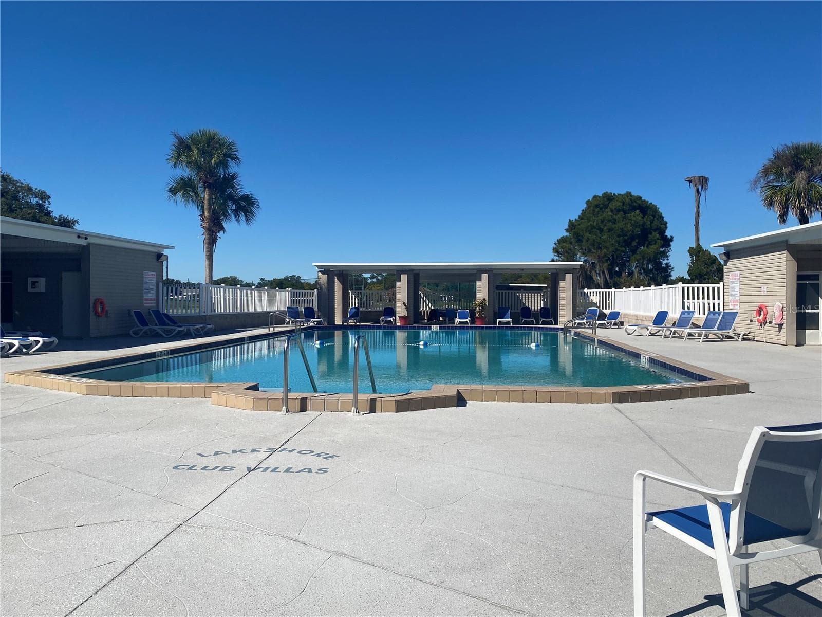 Community pool - 4409 CLUB CIR, LAKE WALES