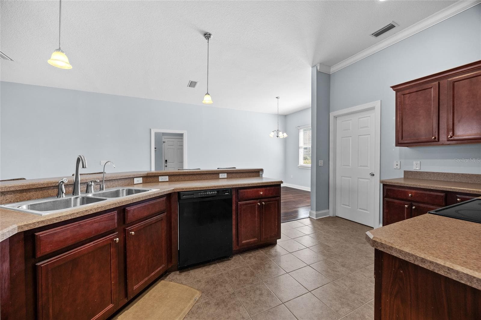 Single Family Residence at 16609 NW 166TH DR, ALACHUA, photo 8 of 33