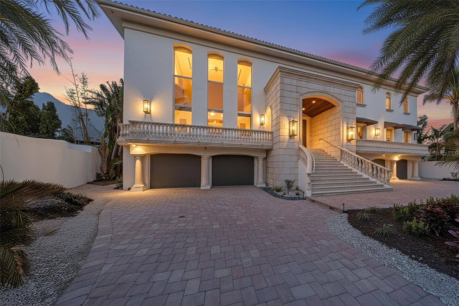 4136 ROBERTS POINT CIR