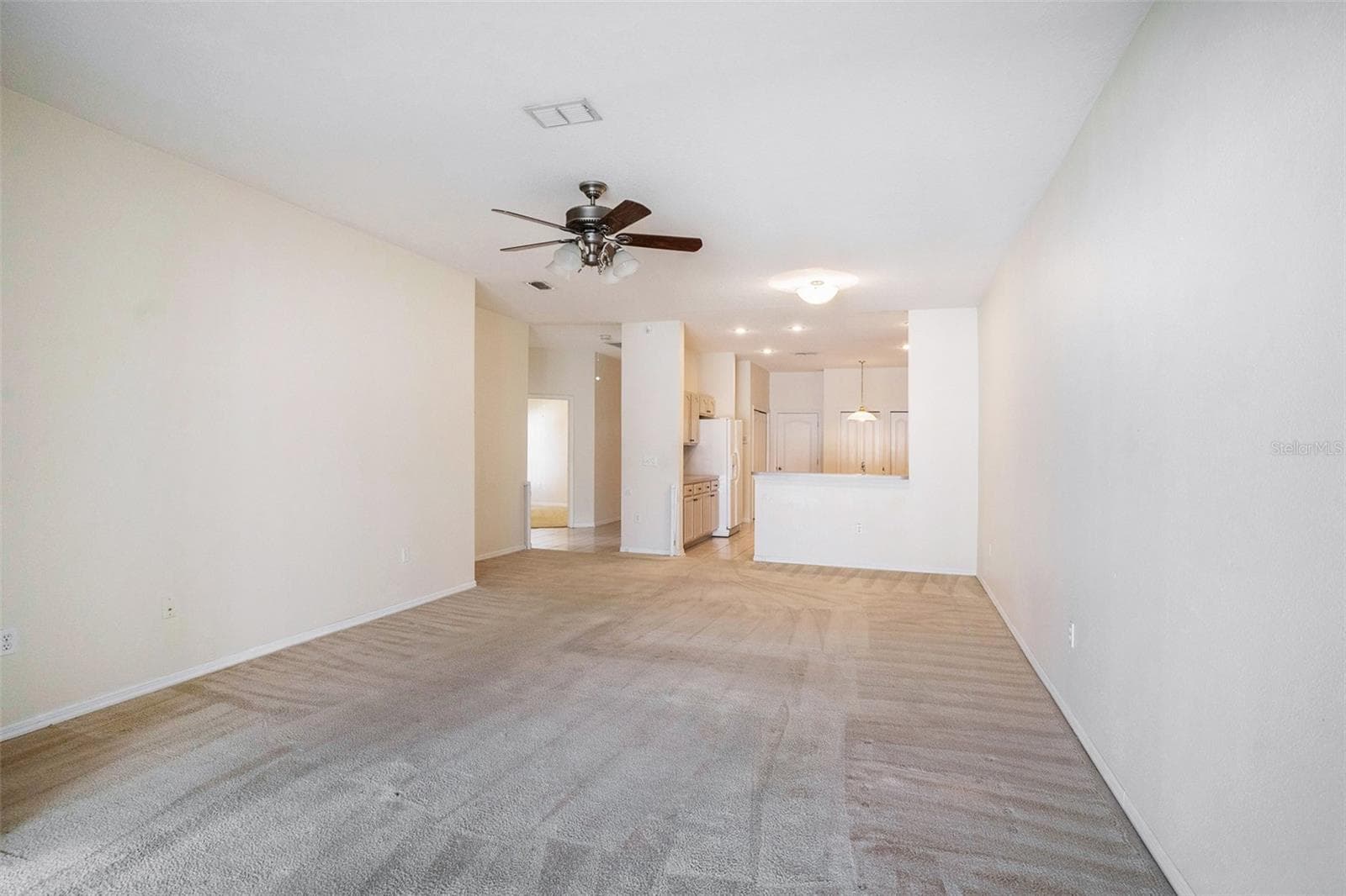 Villa at 1837 RAVENRIDGE ST, WESLEY CHAPEL, photo 4 of 27