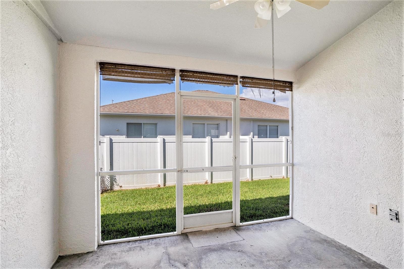 Villa at 1837 RAVENRIDGE ST, WESLEY CHAPEL, photo 23 of 27