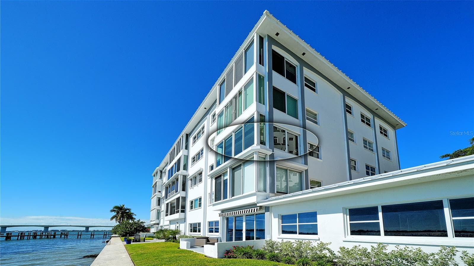 Condominium at 400 GOLDEN GATE PT #31, SARASOTA, photo 34 of 38