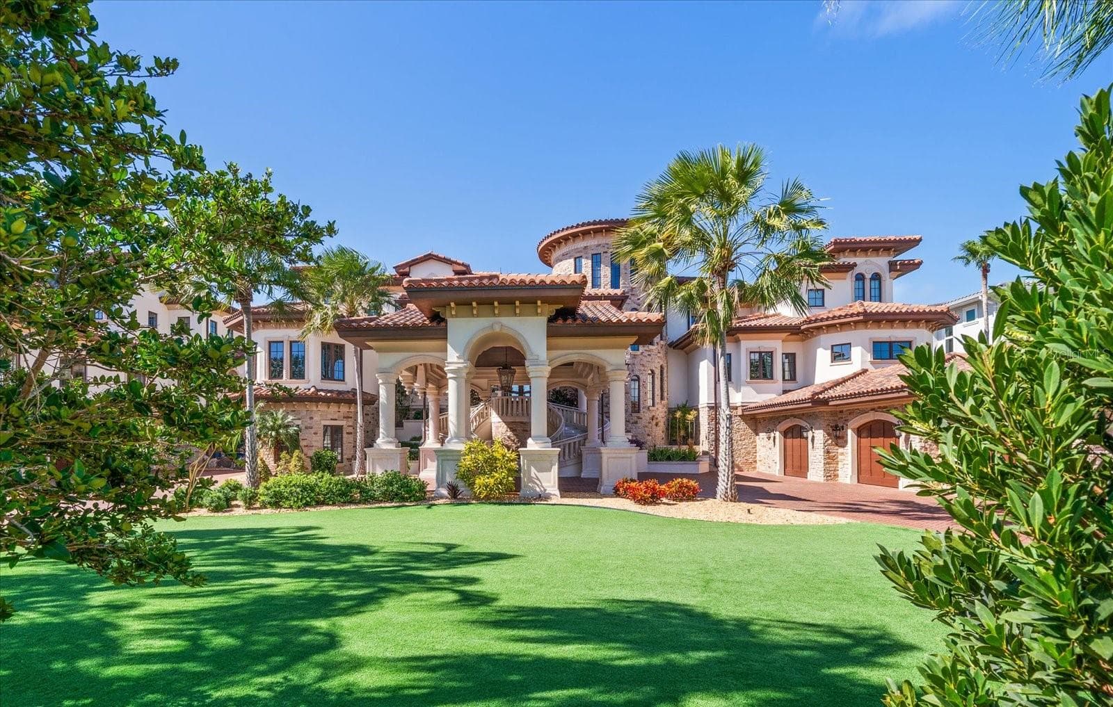 Single Family Residence at 1700 GULF BLVD, BELLEAIR BEACH, photo 13 of 86